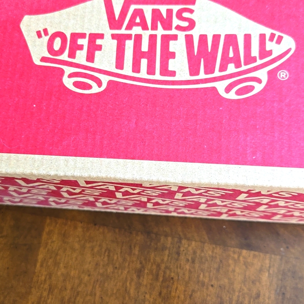 NEW women's Vans Authentic sneakers - size 7.5